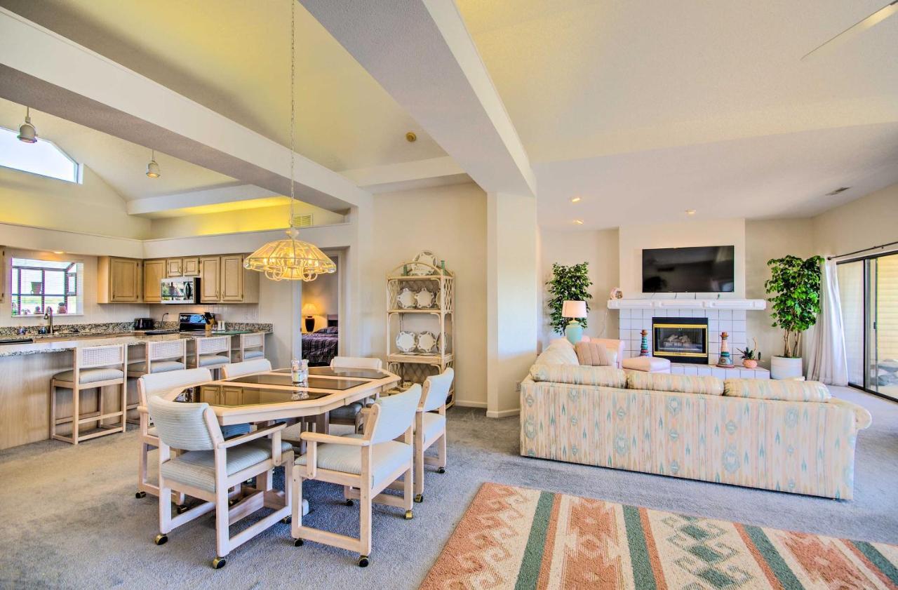 Bright Waterfront Condo With Resort Amenities! Lake Ozark Eksteriør billede