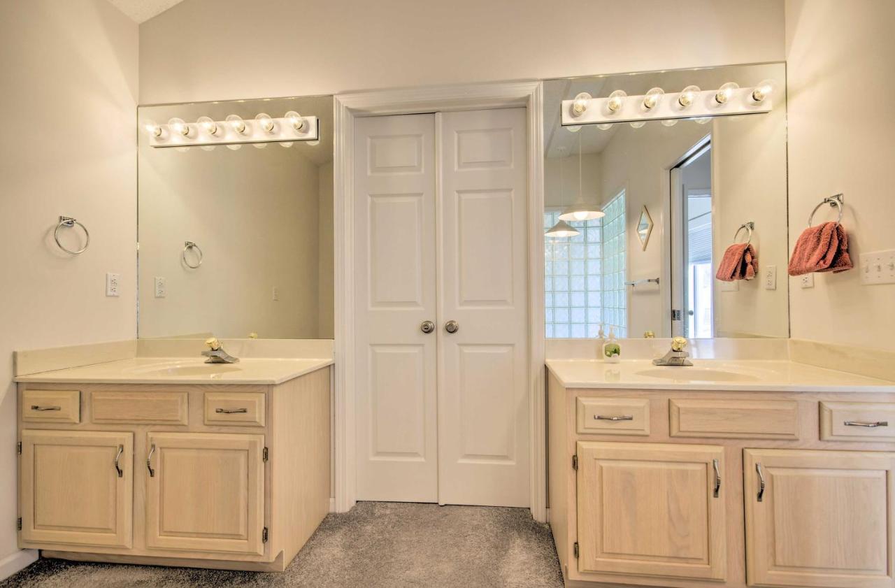 Bright Waterfront Condo With Resort Amenities! Lake Ozark Eksteriør billede