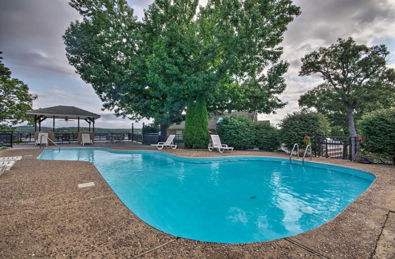 Bright Waterfront Condo With Resort Amenities! Lake Ozark Eksteriør billede